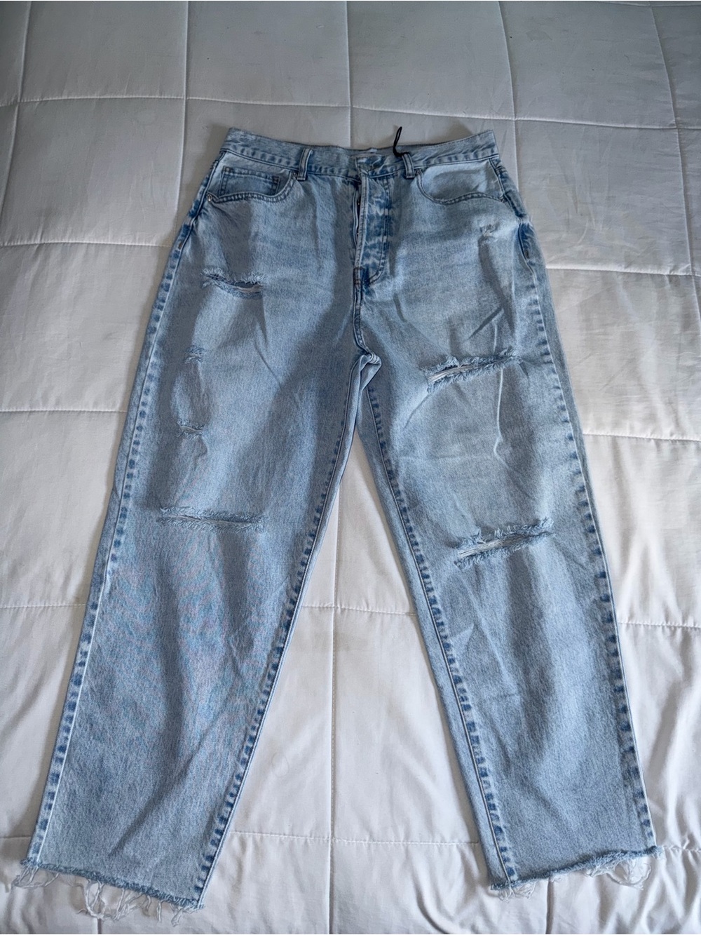 F21 Mom Jeans Light Blue High Rise Distressed Knee Rips & Raw Frayed Hems 10(31)